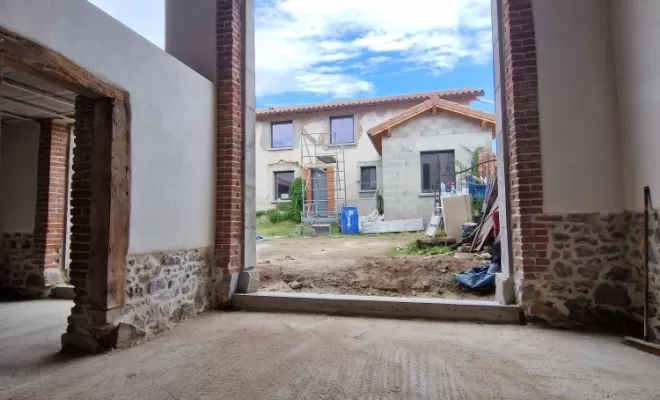 Rénovation intérieure d'une grange à St Bonnet Les Oules, Veauche, REFAC
